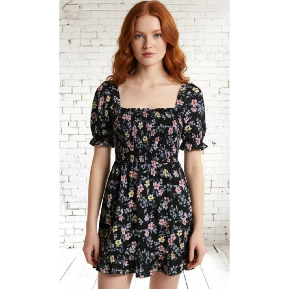 Charmed Hearts Smocked Floral Dress Black Size M